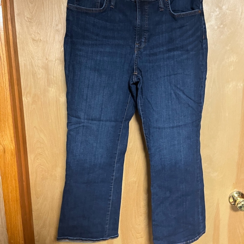 Madewell Women's size 32 Flare Jeans - Dark Blue